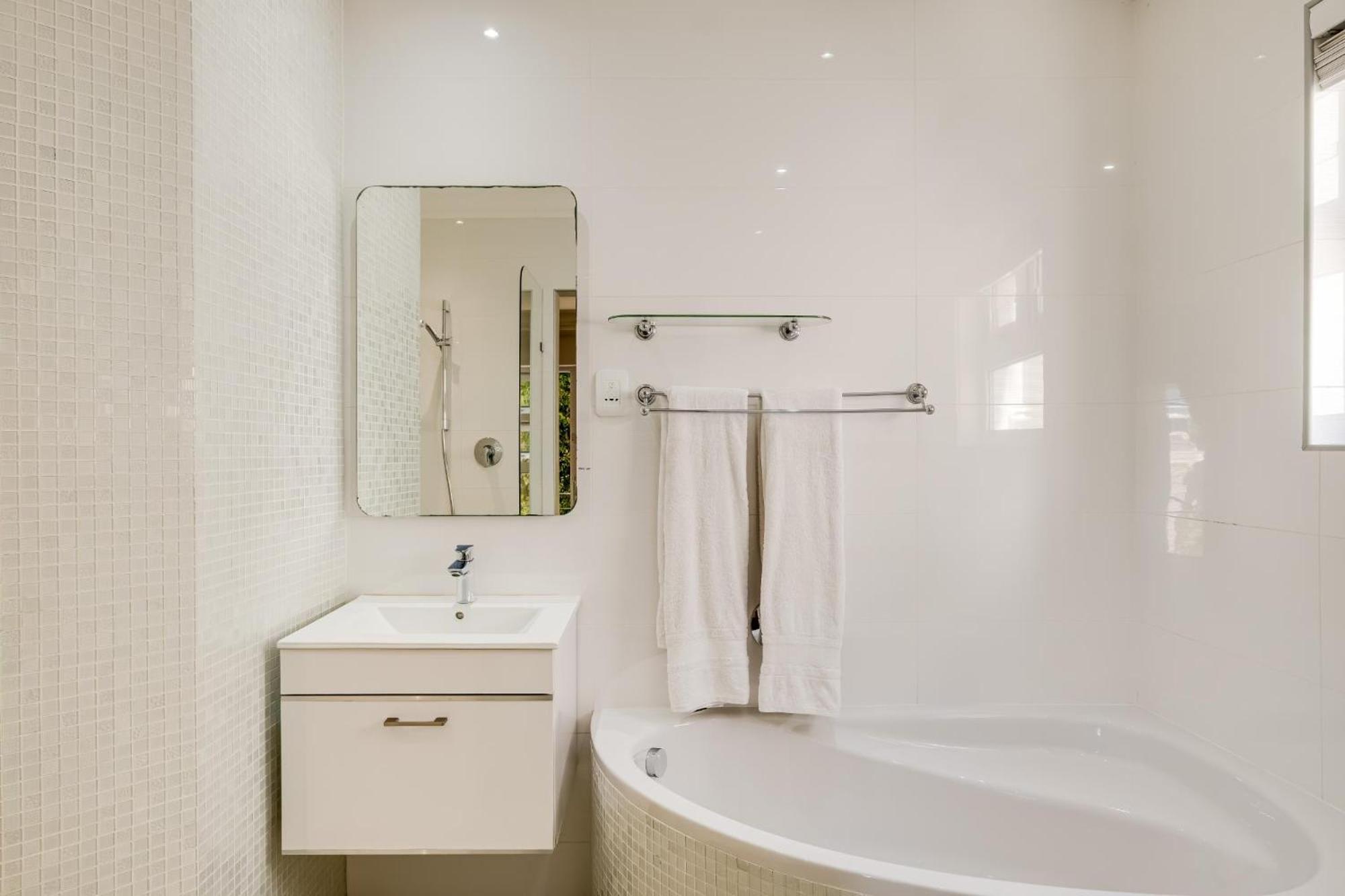 Chung cư 0 m² 2 phòng ngủ, 1 phòng tắm riêng ở Vịnh Camps Cape Town Ngoại thất bức ảnh